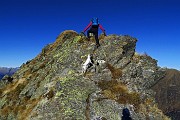 43 In cresta su roccette per vetta Pizzo Scala